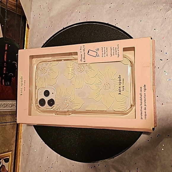 Kate Spade Floral IPhone 11 Pro Case - Cream and Gold - Picture 5 of 5